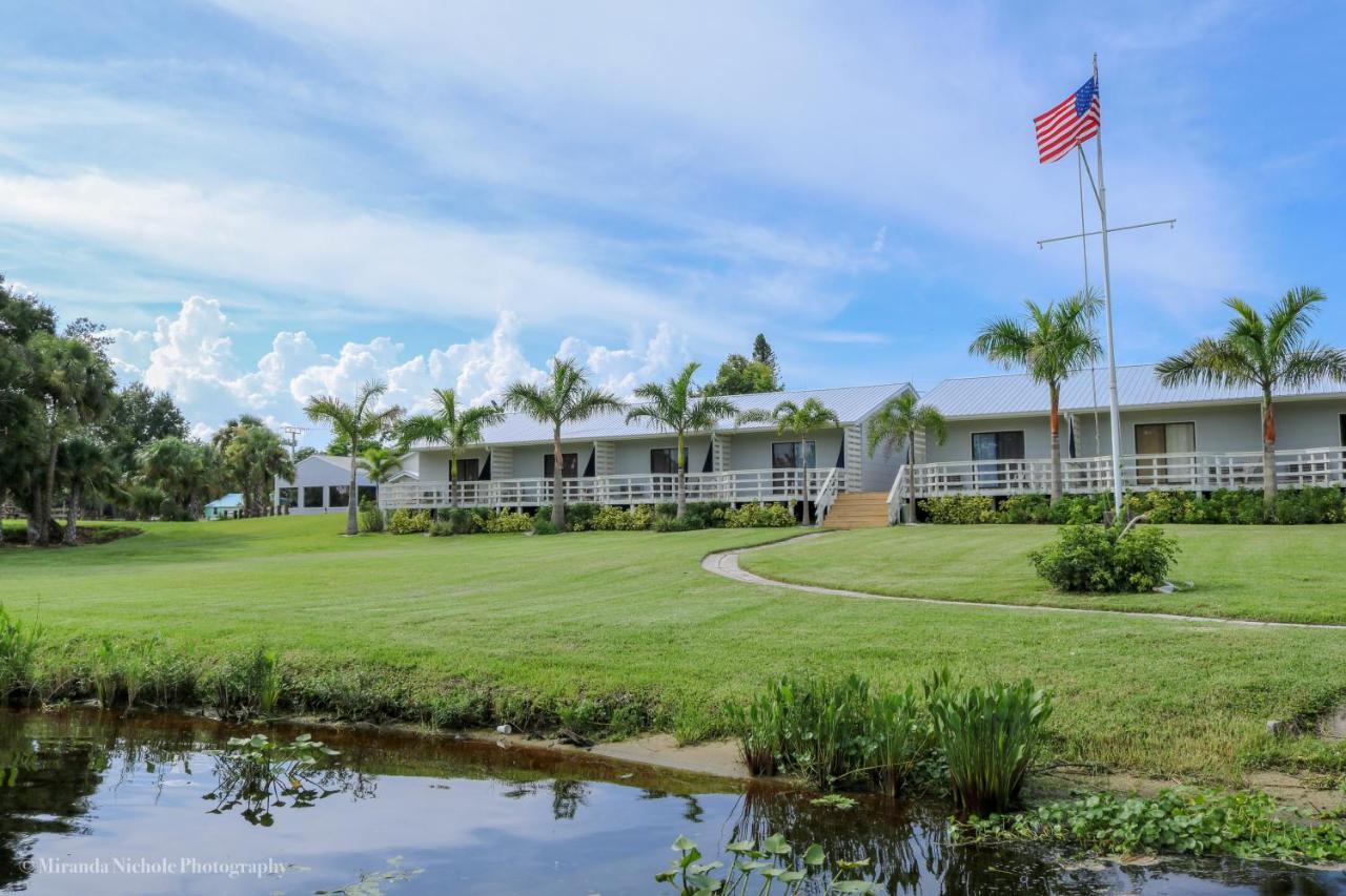 The Rivers Edge Motel ラベル エクステリア 写真