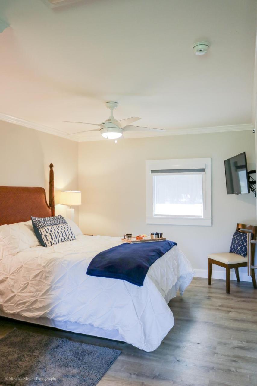 The Rivers Edge Motel ラベル エクステリア 写真