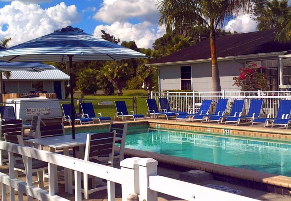 The Rivers Edge Motel ラベル エクステリア 写真