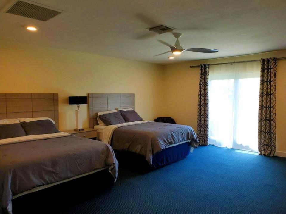 The Rivers Edge Motel ラベル エクステリア 写真
